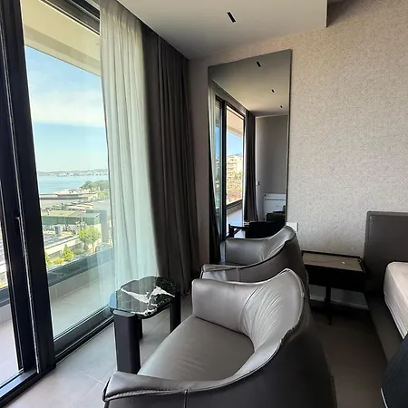Sea View *